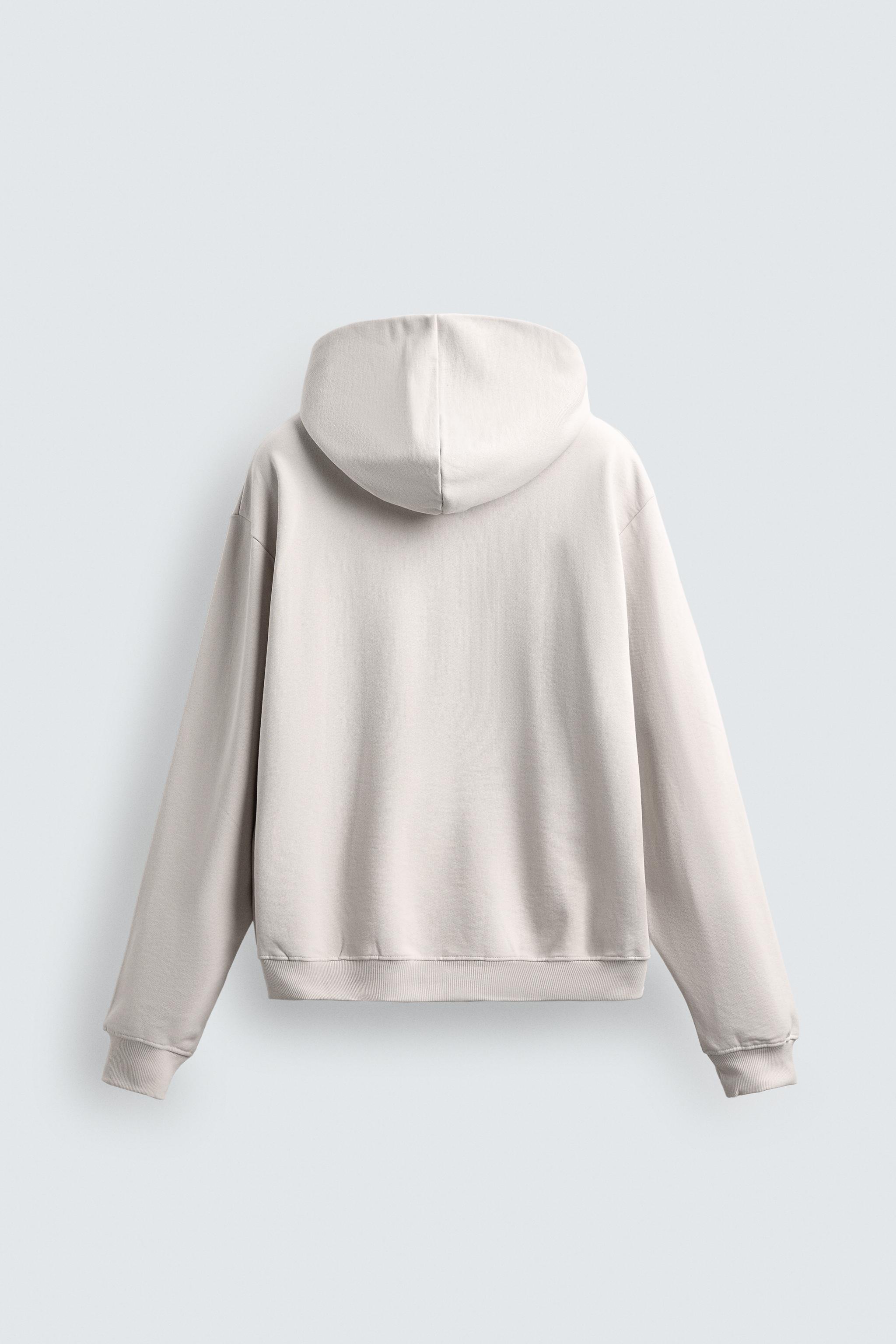 BASIC HOODIE SWEATSHIRT